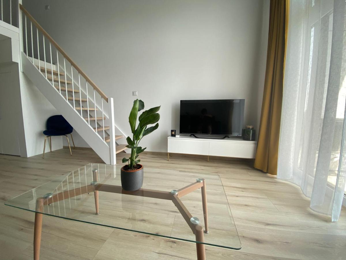 Apartament Wroclaw-Lotnisko Exteriér fotografie